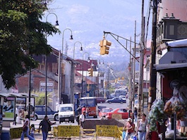 Uma rua de San José, capital da Costa Rica.