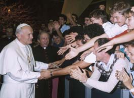 João Paulo II recebe os jovens de CL (29.set.84).