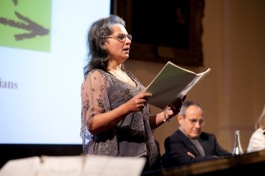 A soprano Regina Nathan durante o encontro.