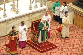 Bento XVI na missa de encerramento do Sínodo.