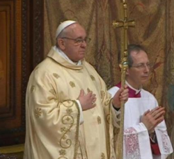 Papa Francisco durante a missa com os Cardeais. 